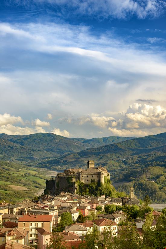 Bardi Castello CuorerouC / Shutterstock.com 