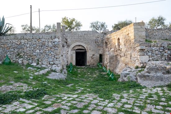 Masserie Accoglienza in Puglia Shutterstock.com 