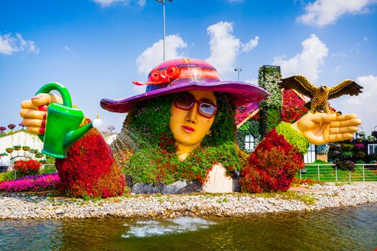 Dubai Miracle Garden Greg Blok / Shutterstock.com 