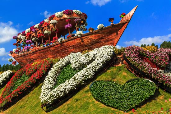 Dubai Miracle Garden Alexey_Arz / Shutterstock.com 