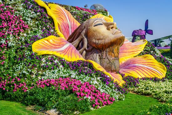 Dubai Miracle Garden Alexey Stiop / Shutterstock.com 