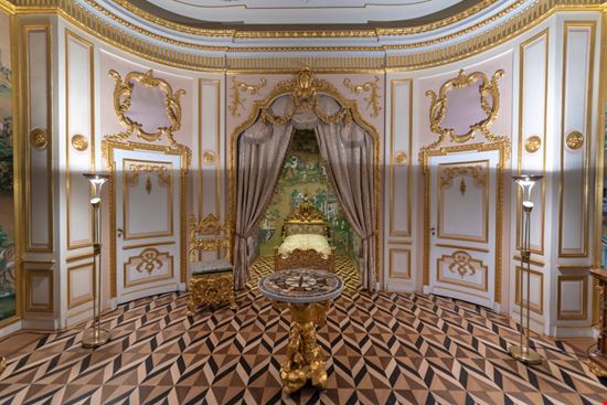 San Pietroburgo Hermitage Mitzo / Shutterstock.com 