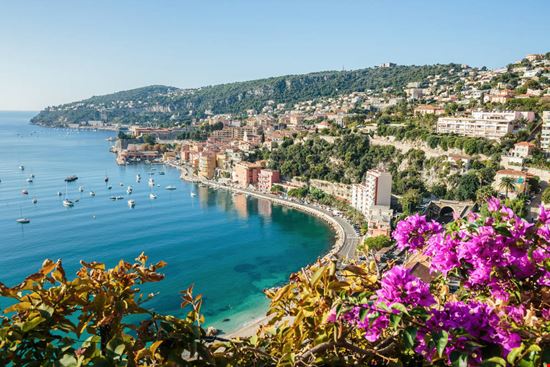Villefranche-sur-mer Villefranche-sur-mer Laborant - Shutterstock.com 