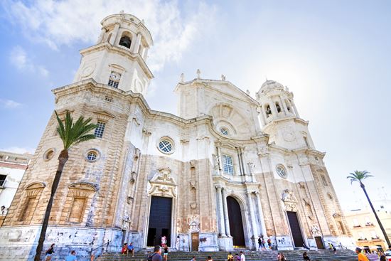 Cattedrale Cattedrale David Pegzlz - Shutterstock.com 