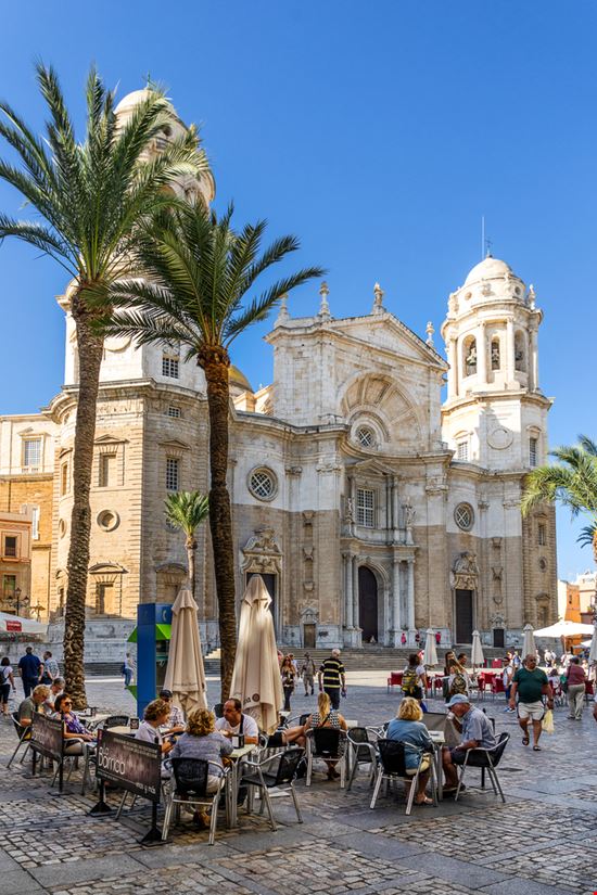 Cattedrale Cattedrale Gordon Bell / Shutterstock.com 