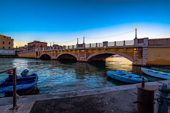 Ponte Ponte Ilyalisse - Istockphoto.com 