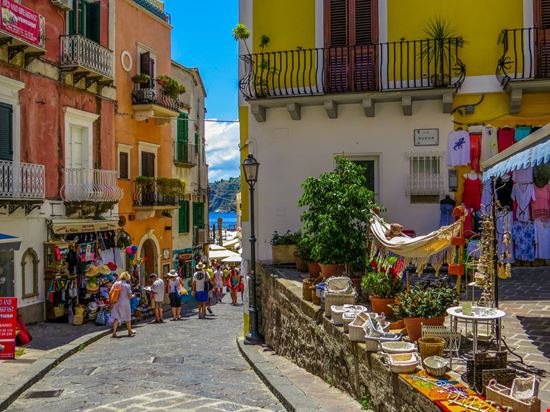 Centro storico Centro storico Diego Fiore / Shutterstock.com 