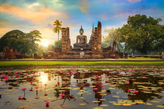 Parco Archeologico di Sukhothai Il gioiello da visitare in Thailandia cowardlion - Shutterstock.com 