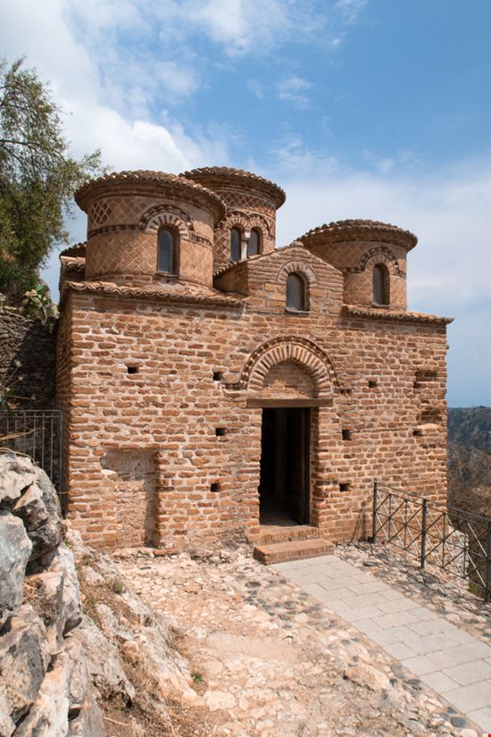 Stilo La Cattolica Karta-Ivrea - Shutterstock.com 