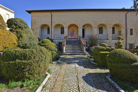 Abbazia di Trisulti L'abbazia da non perdere in Ciociaria Giambattista Lazazzera / Shutterstock.com 