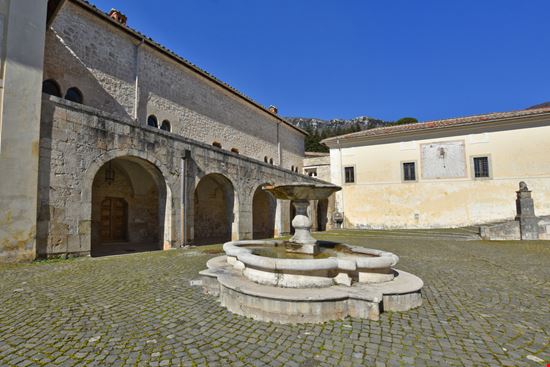 Abbazia di Trisulti L'abbazia da non perdere in Ciociaria Giambattista Lazazzera / Shutterstock.com 