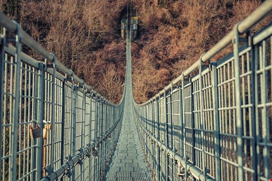 San Marcello Pistoiese Ponte Sospeso carlo deviti - Shutterstock.com 