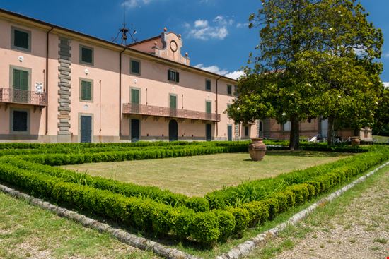 Il parco di Villa Demidoff Il parco da visitare a due passi da Firenze Travelvolo / Shutterstock.com 