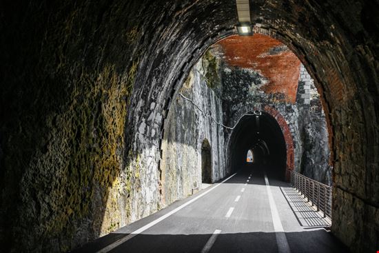 Framura Pista Ciclabile Martina Badini - Shutterstock.com 