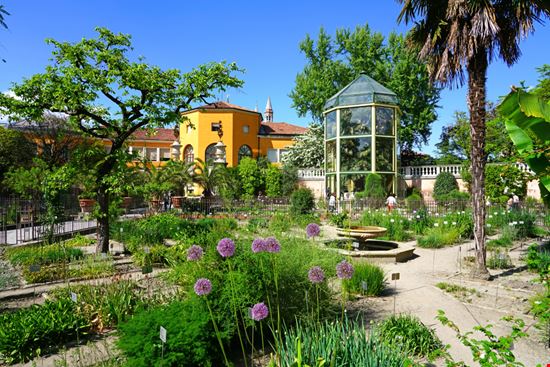 Padova Orto Botanico di Padova EQRoy / Shutterstock.com 