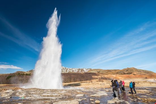 Geyser Geyser Puripat Lertpunyaroj - Shutterstock.com 