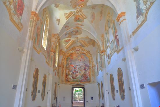 Certosa di San Giacomo Certosa di San Giacomo Inu / Shutterstock.com 