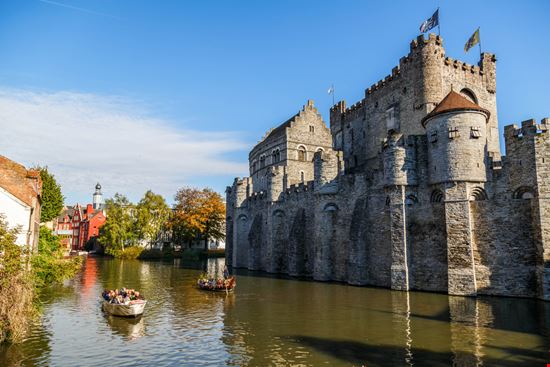 Gravensteen Gravensteen Koverninska Olga / Shutterstock.com 