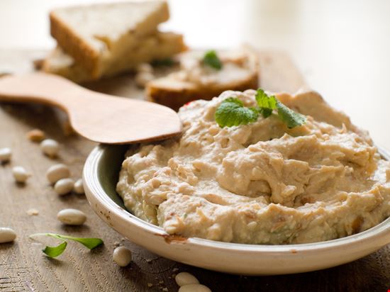 Hummus Betlemme Wiktory @iStockphoto.com 