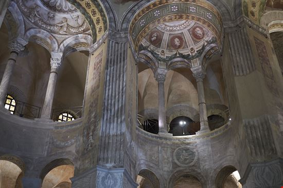 Ravenna Basilica di San Vitale stock.adobe.com 