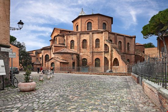 Ravenna Basilica di San Vitale stock.adobe.com 