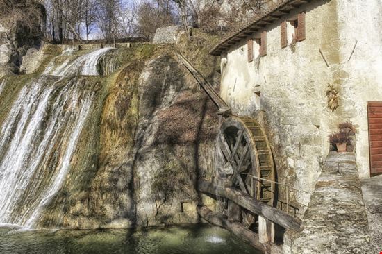 Molinetto della Croda Molinetto della Croda FEDELE FERRARA - Shutterstock.com 