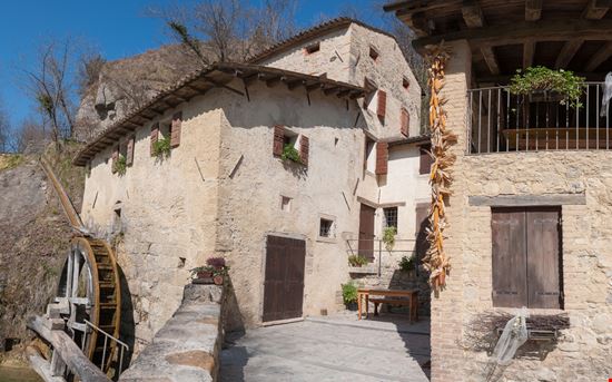 Molinetto della Croda Molinetto della Croda Gianluca Piccin - Shutterstock.com 