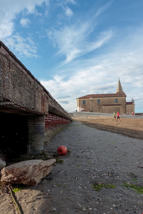 Caorle Santuario della Madonna dell'Angelo avanzimg / Shutterstock.com 