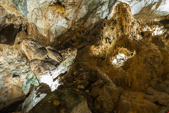 Vicoforte Grotte di Bossea Michele Vacchiano / Shutterstock.com 