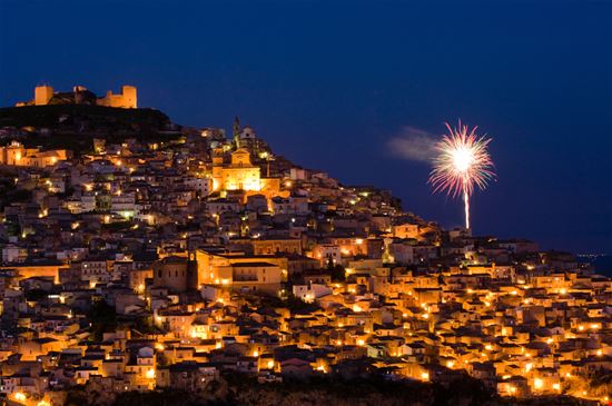 Agira Agira ollirg - Shutterstock.com 