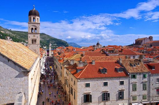Stradun Stradun LianeM - Shutterstock.com 