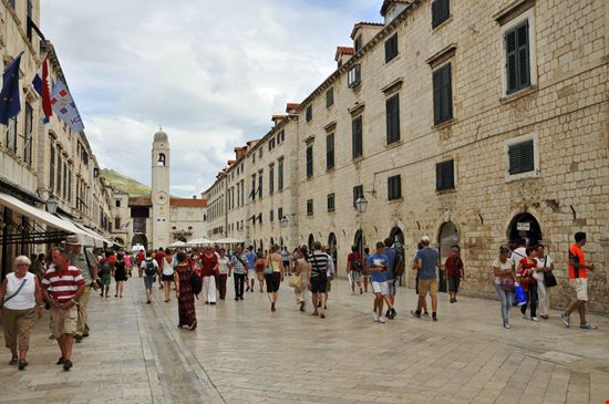 Stradun Stradun ale_flamy / Shutterstock.com 