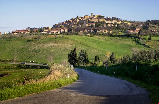 Casale Marittimo Casale Marittimo robertonencini - Shutterstock.com 