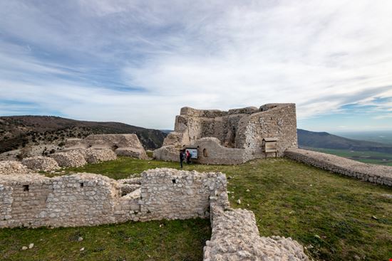 Castel Pagano Castel Pagano Giuma / Shutterstock.com 