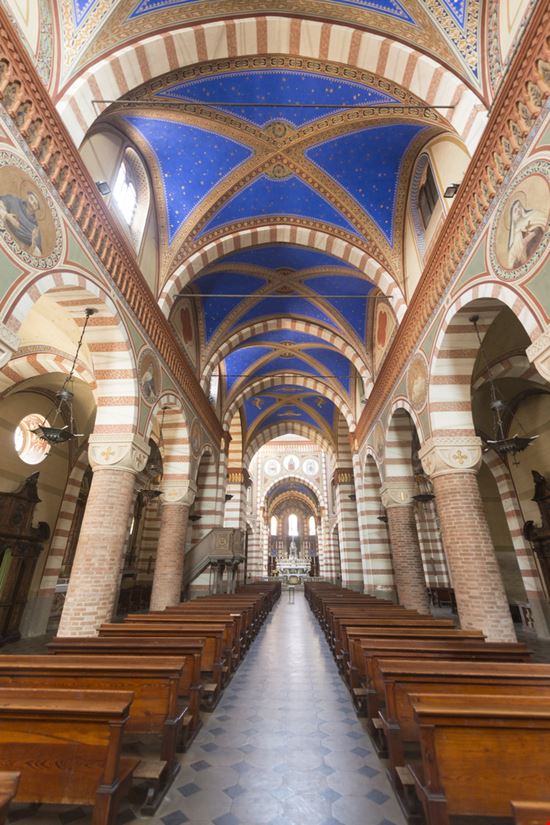 Pieve di Santa Maria Assunta Pieve di Santa Maria Assunta Claudio Giovanni Colombo / Shutterstock.com 