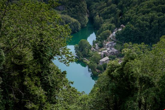Lago di Isolasanta Lago di Isolasanta robertonencini - Istockphoto.com 