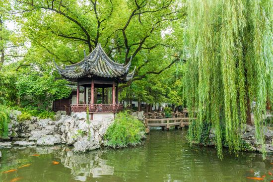 Giardini di Yuyuan Giardini di Yuyuan superjoseph - Shutterstock.com 