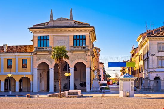 Palmanova Palmanova xbrchx - Shutterstock.com 