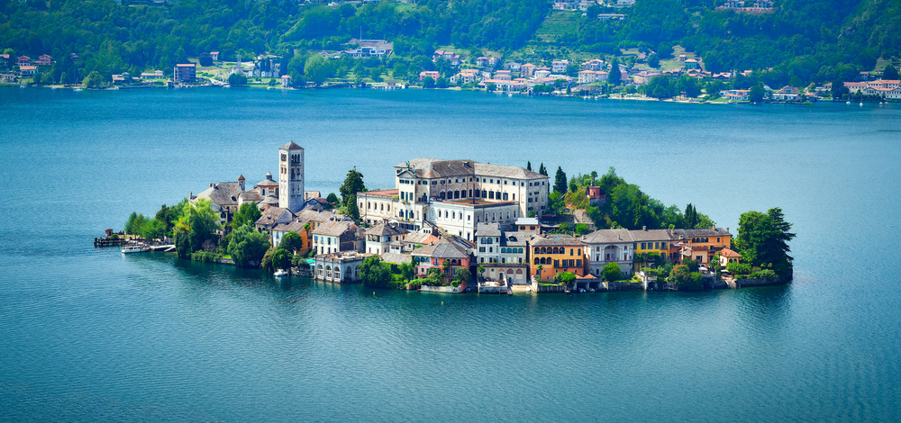 Alla scoperta di Morimondo, Orta San Giulio e Ricetto di Candelo: la terza tappa di Sali a Borgo