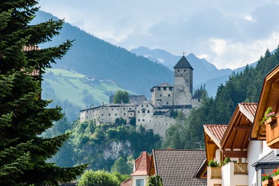 Castel Tures Castel Tures Nicola Simeoni - Shutterstock.com 