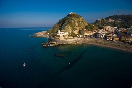 Capo d'Orlando Capo d'Orlando viewworld - Shutetrstock.com 