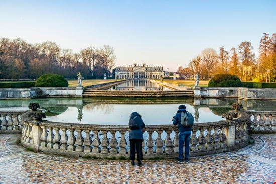 Villa Pisani La Nazionale REDMASON / Shutterstock.com 