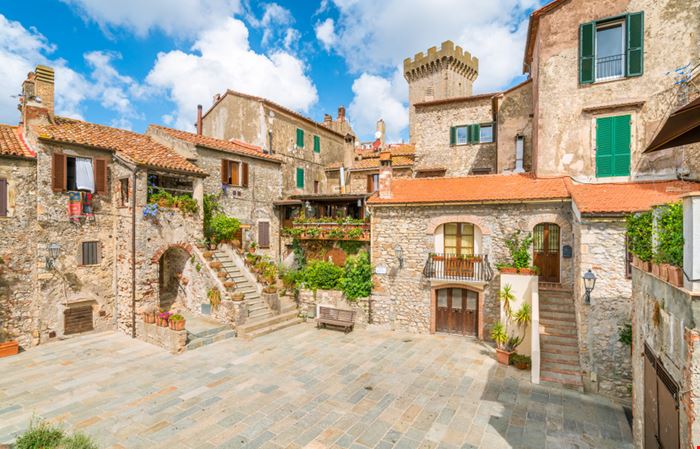 Borgo antico  - Borgo antico  - Stefano_Valeri - Shutterstock.com