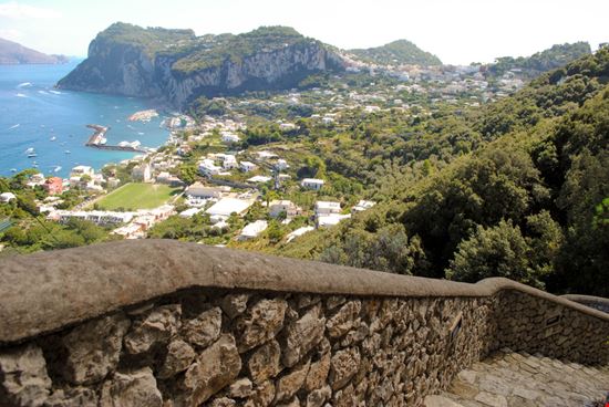 Anacapri Scala Fenicia citizensco - Shutterstock.com 
