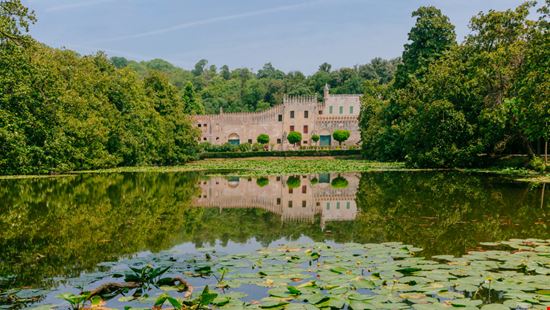 Castello del Catajo Il castello dei Colli Euganei Mark Zhu - Shutterstock.com 