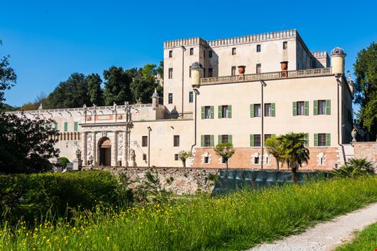Castello del Catajo Il castello dei Colli Euganei Fabio Lotti - Shutterstock.com 