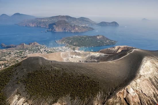 Isola di Lipari Isola di Lipari luigi nifosi - Shutterstock.com 
