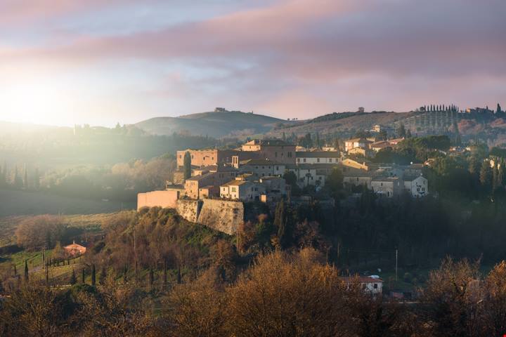 10 borghi da visitare per chi ama l'autunno: idee per gite fuori porta in Italia