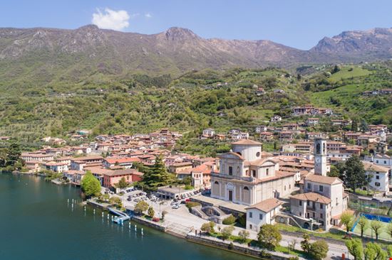 Chiesa di San Zenone Chiesa di San Zenone SimonePolattini - Shutterstock.com 
