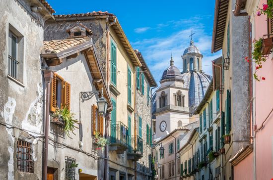 Montefiascone Montefiascone e55evu - Istockphoto.com 